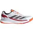 Adidas Crazyquick LS padelsko i vitt med svarta ränder, röd detalj vid hälen och orange yttersula, sedd från sidan